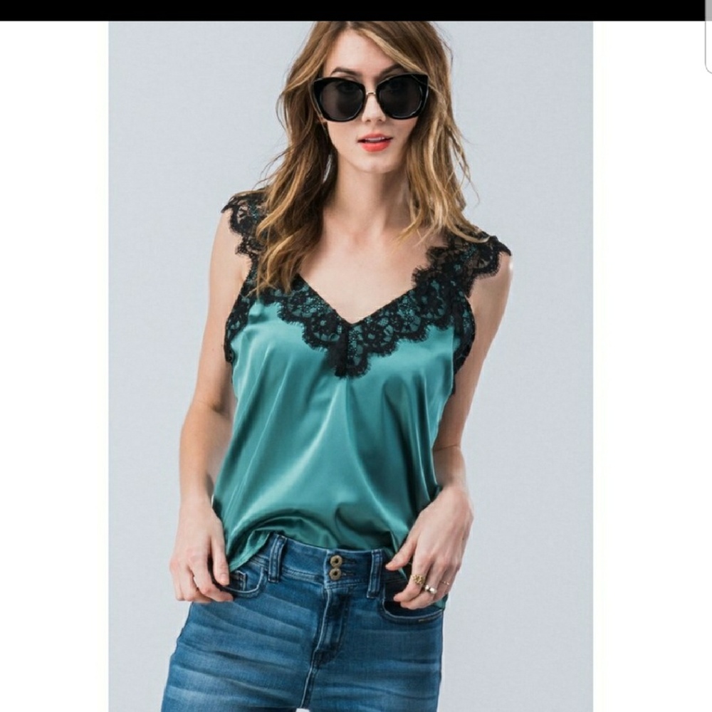 💛🐝SALE💛🐝 GREEN LACE SATIN CAMI✴✴ - Picture 3 of 6